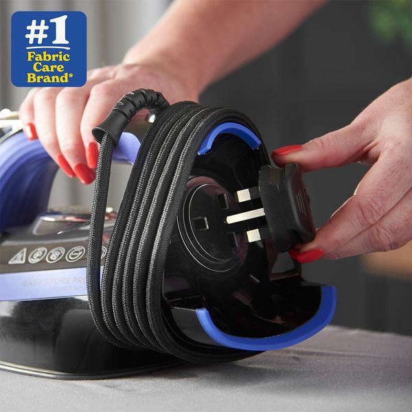 Russell Hobbs Easy Store Pro Plug & Wind Steam Iron