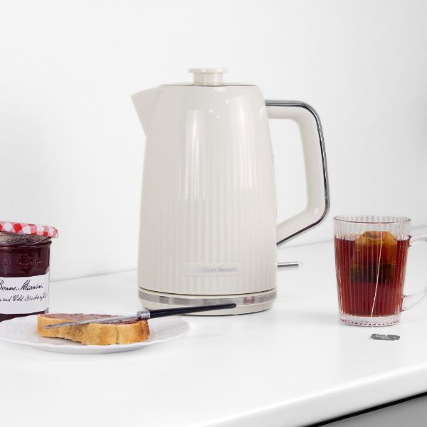 Hamilton Beach Miami Kettle & 2 Slot Toaster Bundle Sand